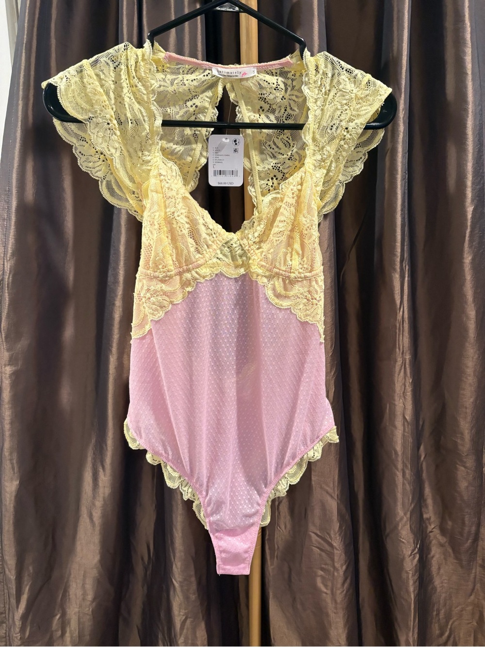 🆕🩷💛🩷💛Free People Lace Trim Lilac and Pale Yellow Bodysuit